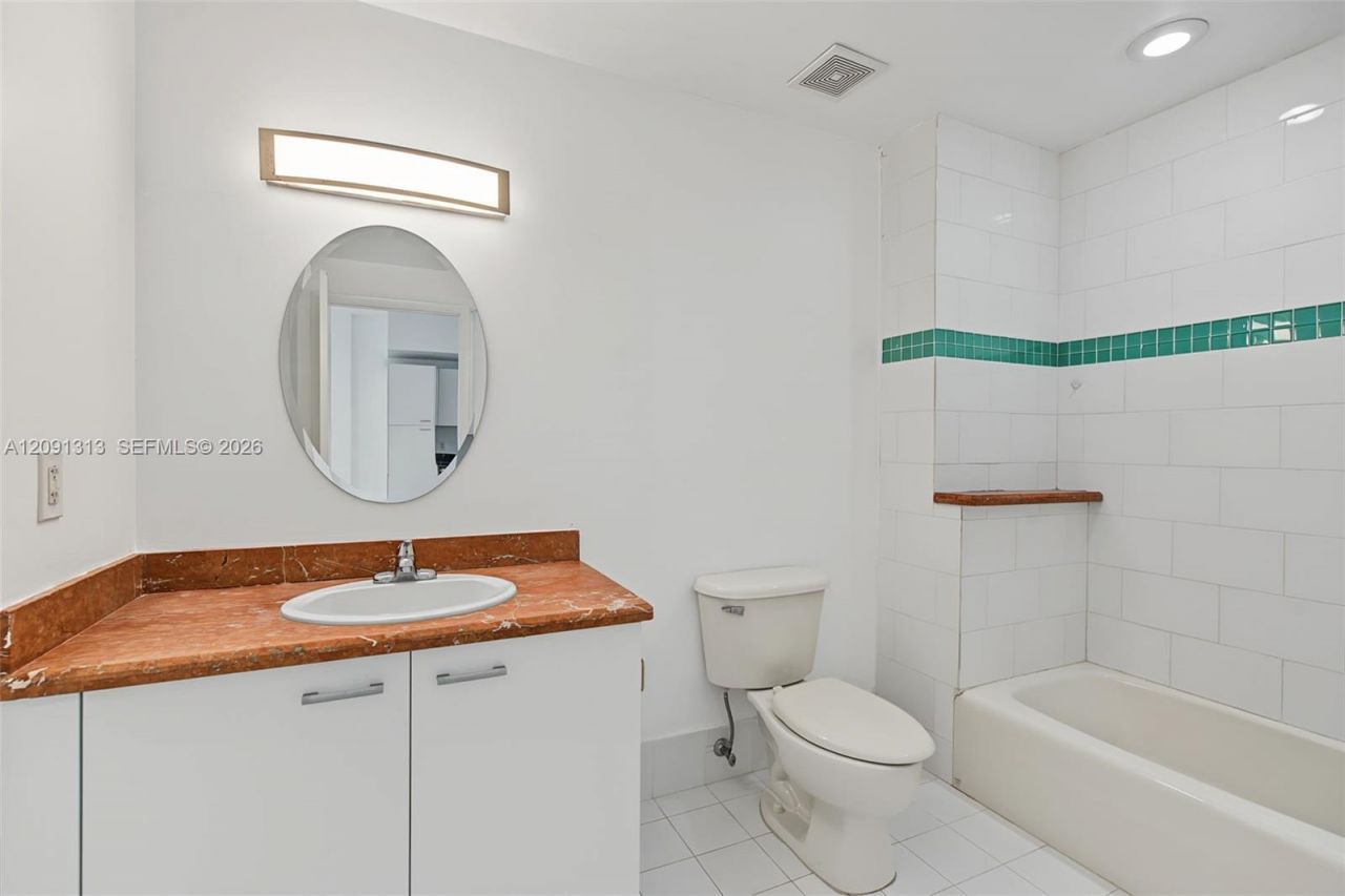 1350 NW 8th Ct , Unit A4 (206), Miami, FL 33136 Photo