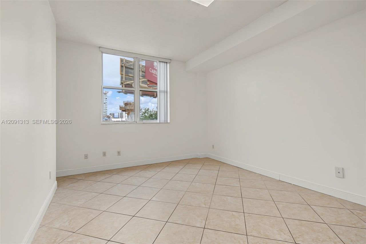 1350 NW 8th Ct , Unit A4 (206), Miami, FL 33136 Photo