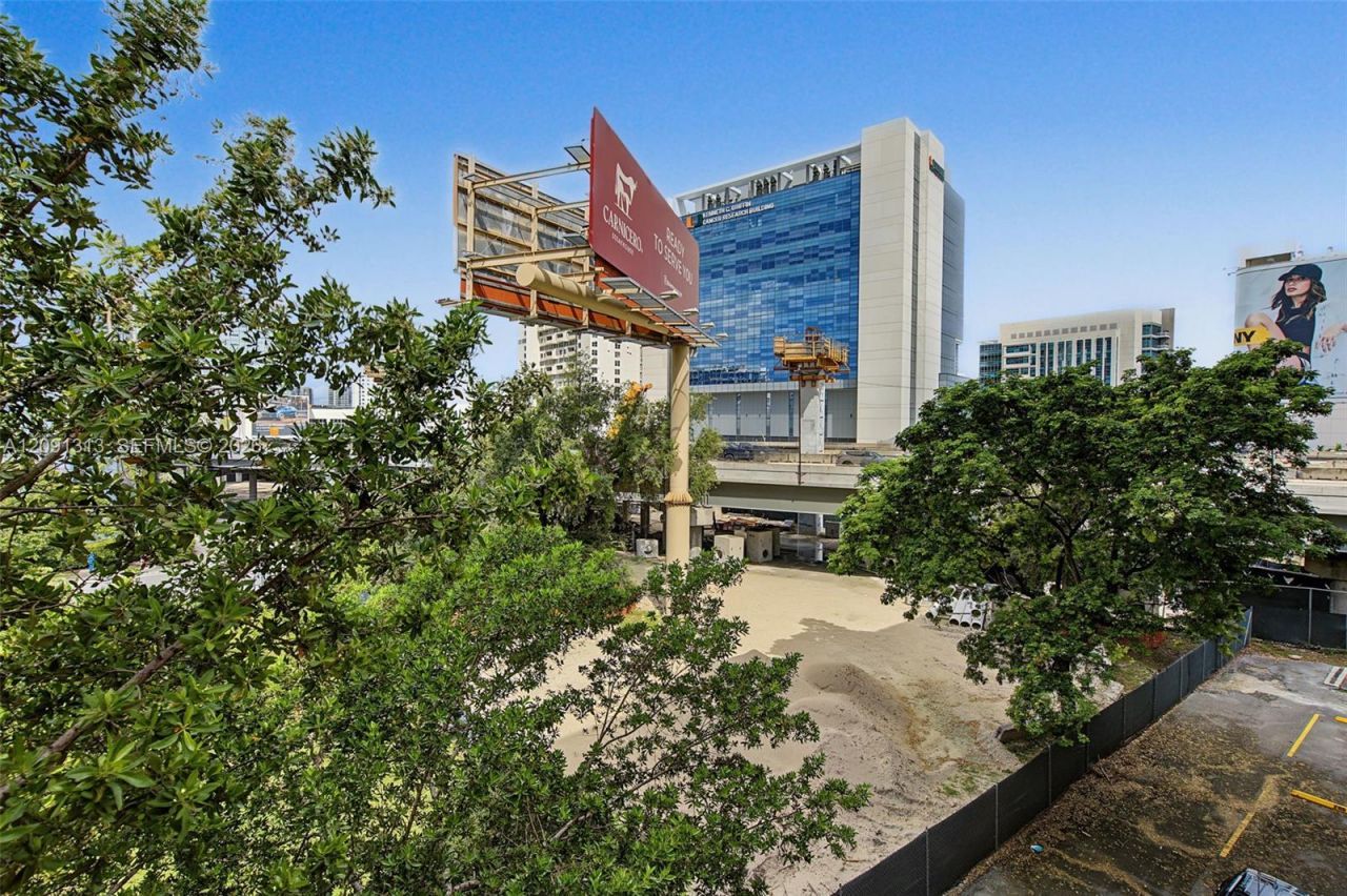 1350 NW 8th Ct , Unit A4 (206), Miami, FL 33136 Photo