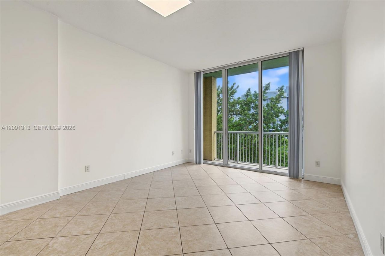1350 NW 8th Ct , Unit A4 (206), Miami, FL 33136 Photo