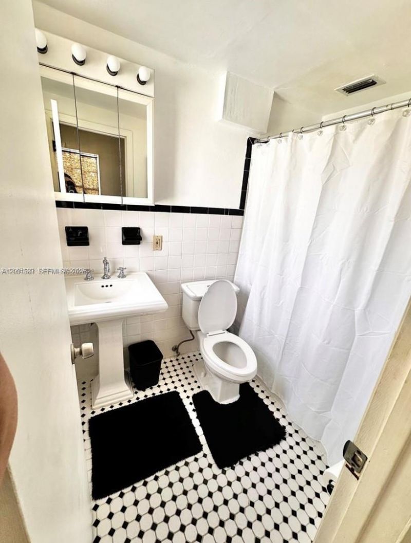 1051 Meridian Ave , Unit 1F, Miami Beach, FL 33139 Photo