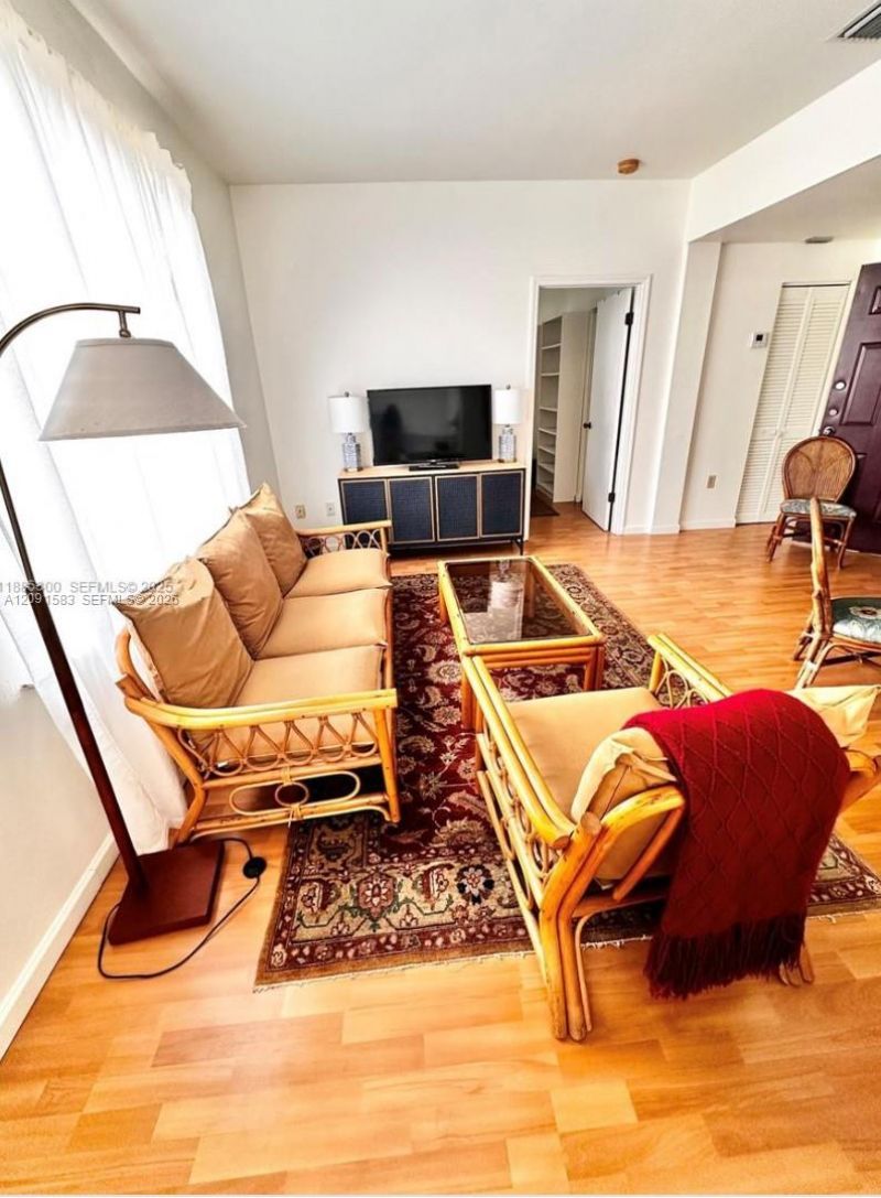 1051 Meridian Ave , Unit 1F, Miami Beach, FL 33139 Photo