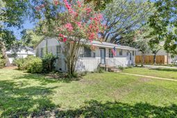 822 Rogers Lane photo 4