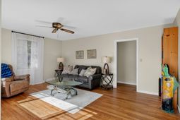 822 Rogers Lane photo 4