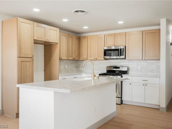 5637 Tunis Avenue, Las Vegas, NV 89122