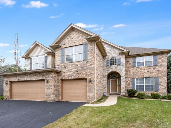 199 Willowwood Drive , Oswego, IL 60543
