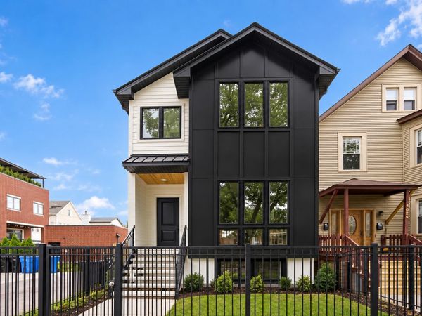 1914 N Rockwell Street , Chicago, IL 60647