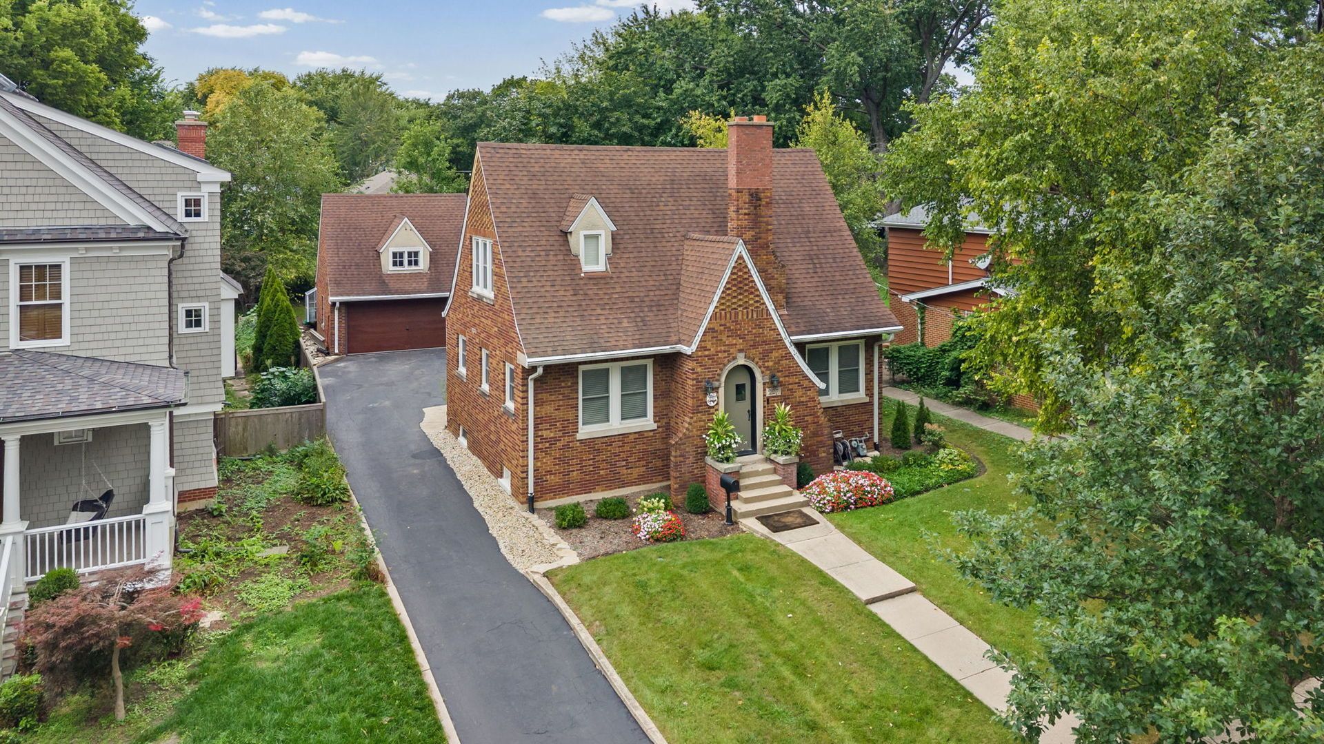 227 2nd Avenue, Libertyville, IL 60048 Main Photo