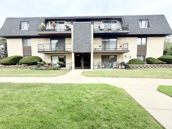 11119 S 84th Avenue, Unit 3B, Palos Hills, IL 60465
