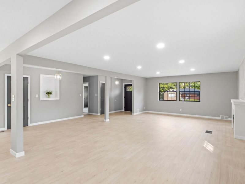 1231 White Oak Drive, Springfield, OH 45504 Photo 9