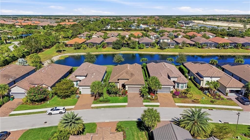 8665 Dilillo Ct, Naples, FL 34119 Photo