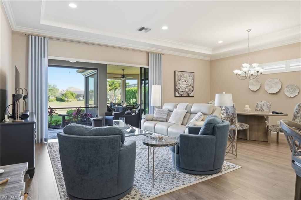 8665 Dilillo Ct, Naples, FL 34119 Photo