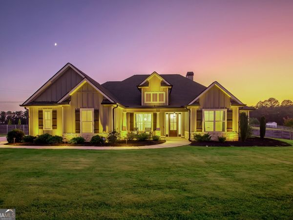 155 Graceton Farms Dr, Senoia, GA 30276