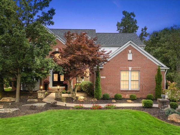 3788 Woodmonte Drive, Oakland Township, Mi 48306