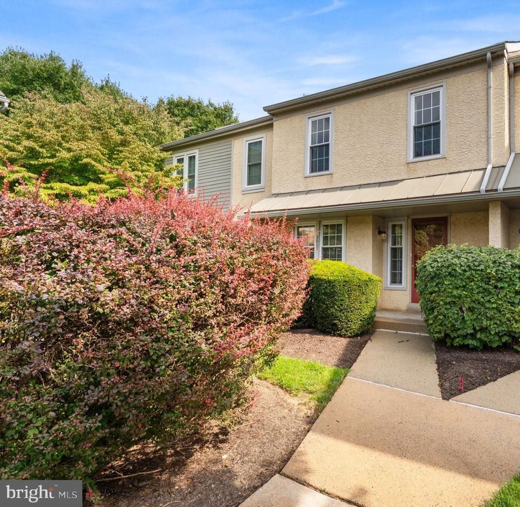 2007 ETON COURT , WEST CHESTER, PA 19382
