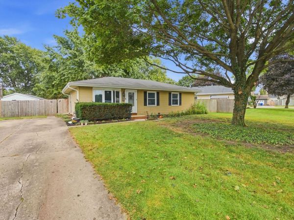 103 Mary Street , Oswego, IL 60543