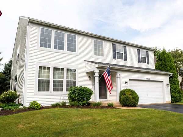 3042 Shetland Lane, Montgomery, IL 60538
