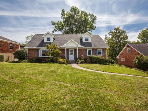 1721 Fort Henry Drive, Crestview Hills, KY 41017