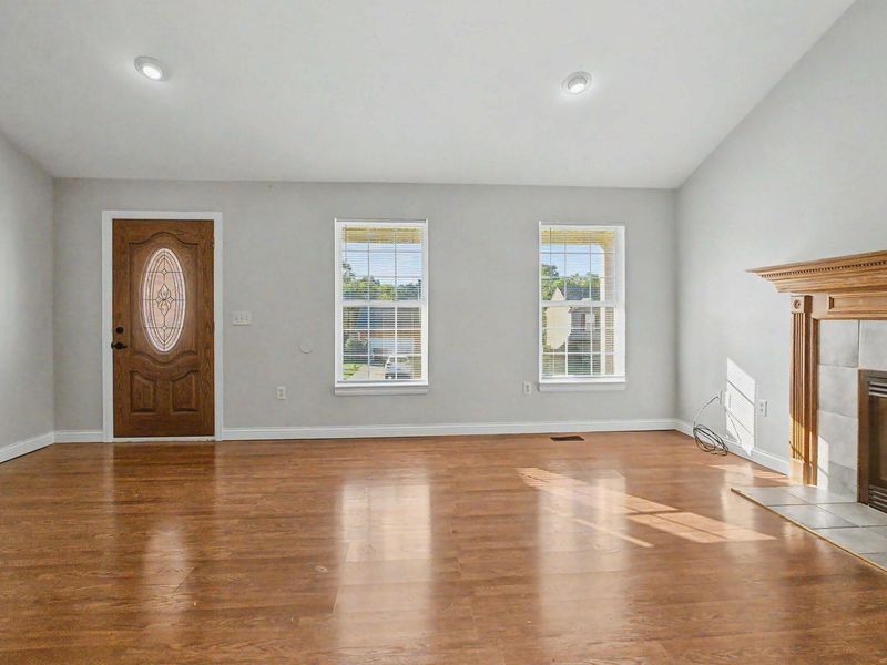 2747 Shamu Drive, Hebron, KY 41048 Photo 2