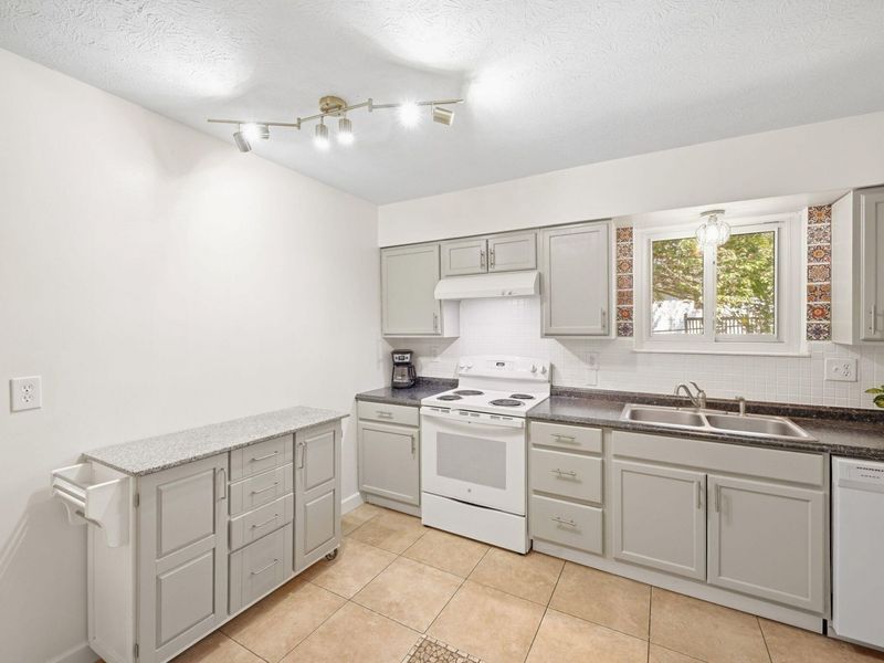 1812 Pioneer Boulevard, Burlington, KY 41005 Photo 15