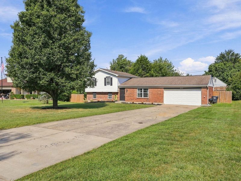 1812 Pioneer Boulevard, Burlington, KY 41005 Photo 2