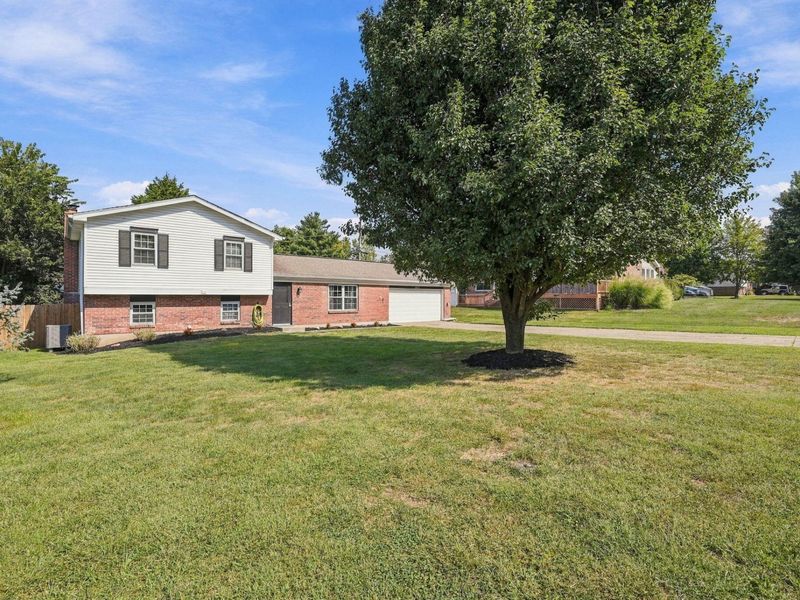 1812 Pioneer Boulevard, Burlington, KY 41005 Photo 3