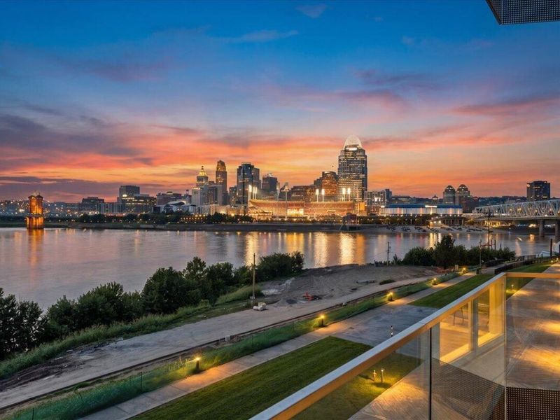 600 Ovation Way, Unit 312, Newport, KY 41071 Photo 2