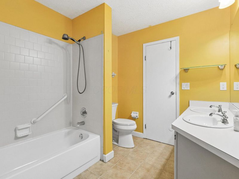 4990 Deer Forest Place , Westerville, OH 43081 Photo 23