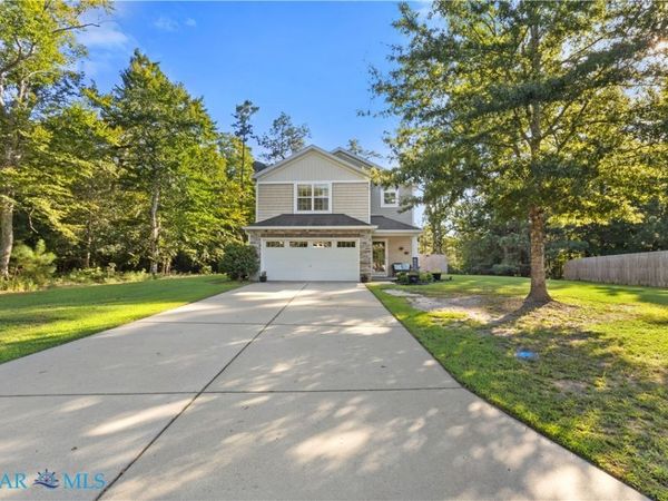 7417 Jeanne Drive , Hayes, VA 23061
