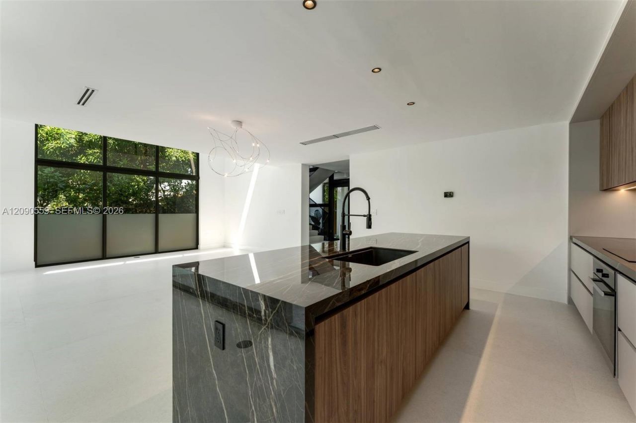 3310 Elizabeth Street, Coconut Grove, FL 33133 Photo
