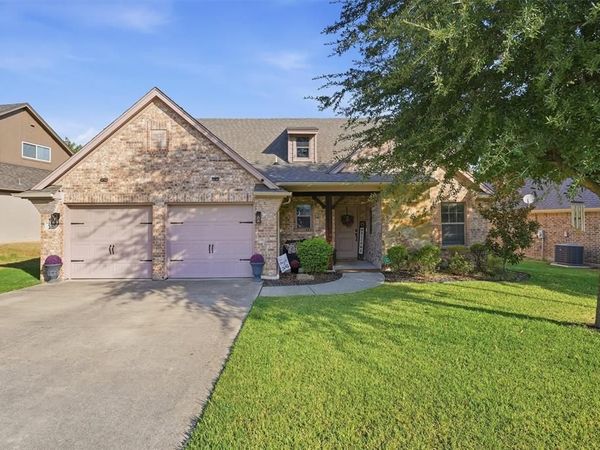516 Magnolia Parkway, Benbrook, TX 76126