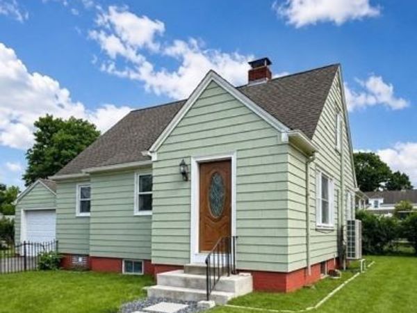 67 Mulberry St, Unit A, Attleboro, MA 02703