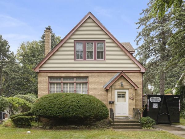 421 W Alexander Boulevard , Elmhurst, IL 60126