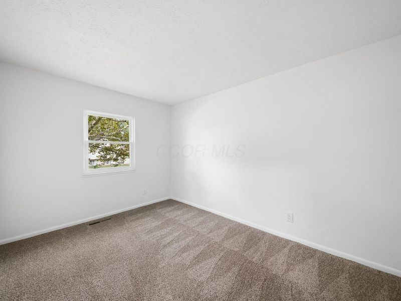1967 Dunning Road, Columbus, OH 43219 Photo 11