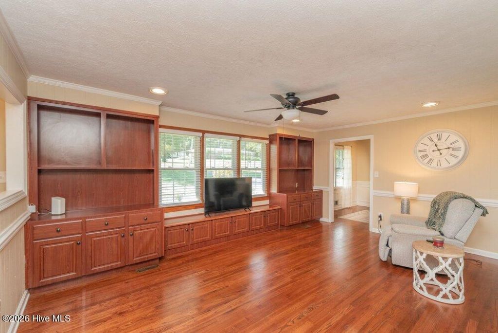 509 Laurel Drive Photo 6