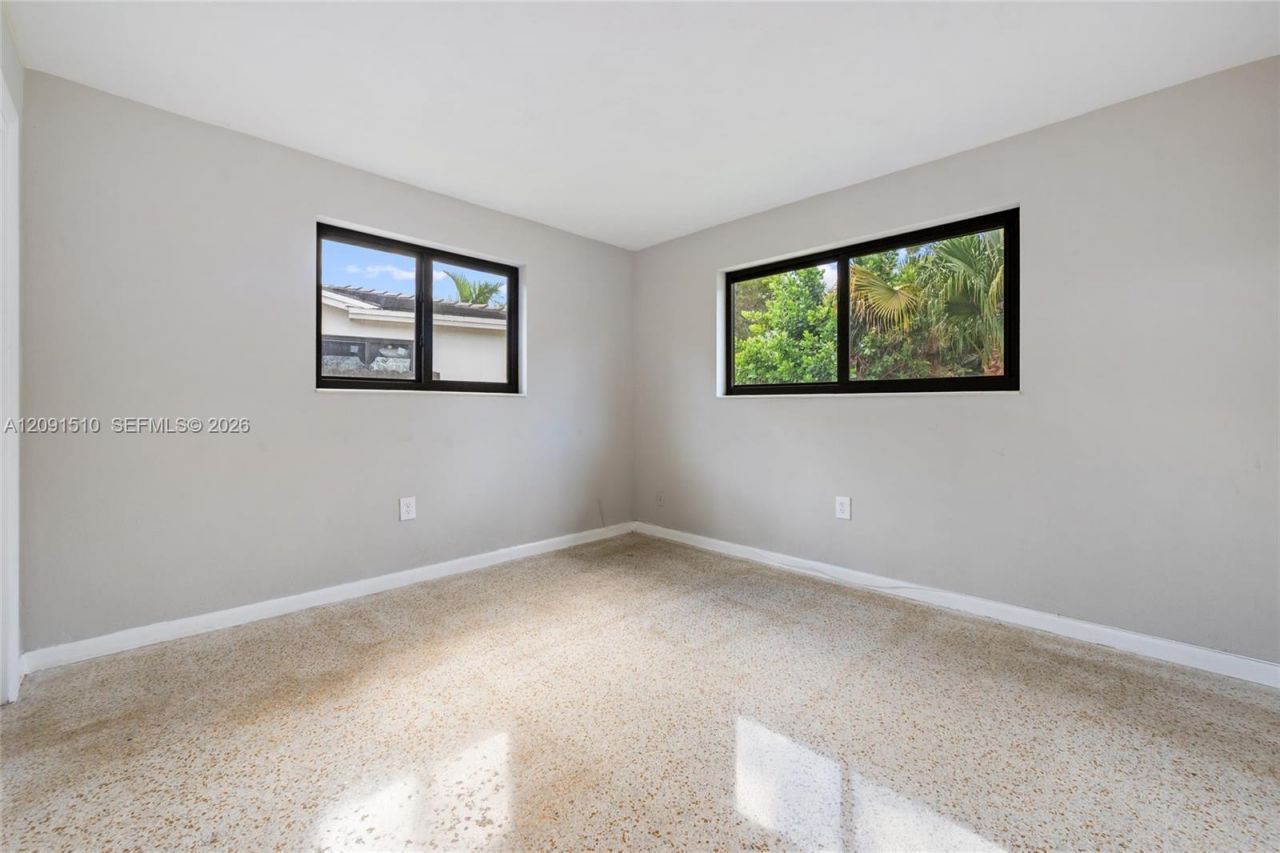 10221 SW 109th St , Miami, FL 33176 Photo