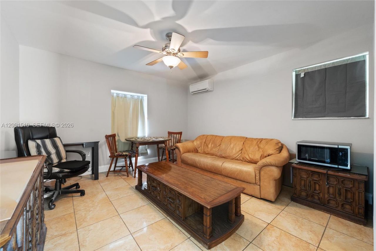 10221 SW 109th St , Miami, FL 33176 Photo