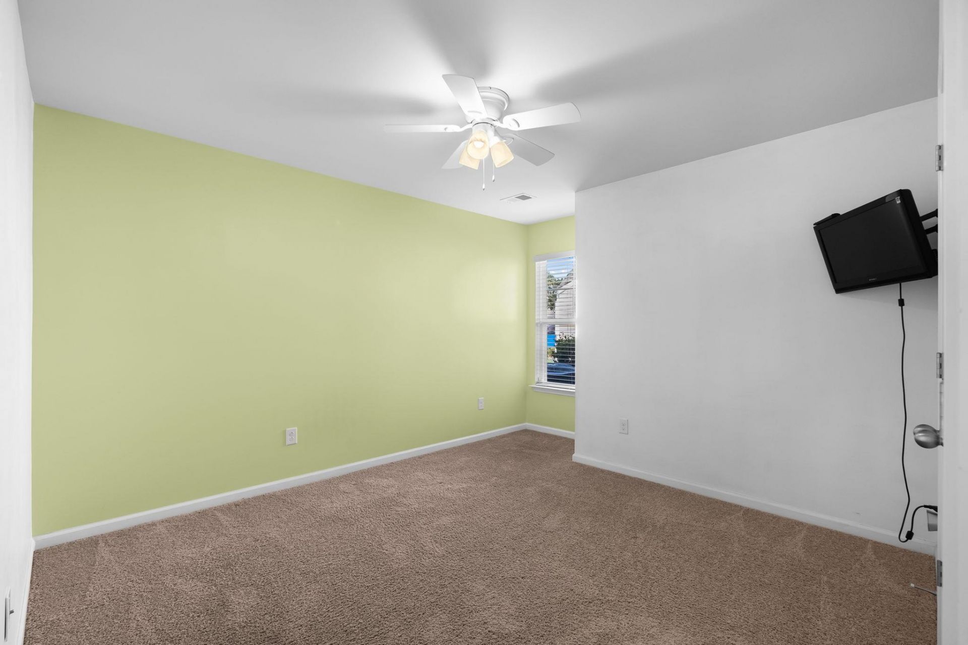 4451 Livorn Loop  Photo 33
