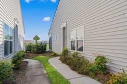 4451 Livorn Loop  photo 4