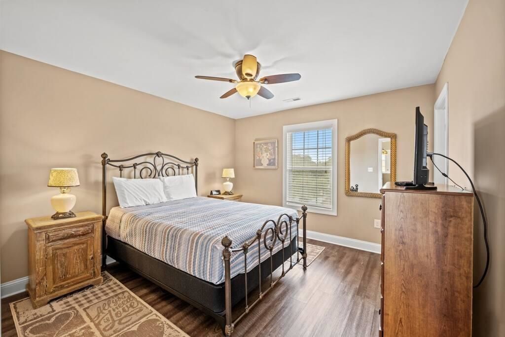 520 Caribbean Way  Photo 14