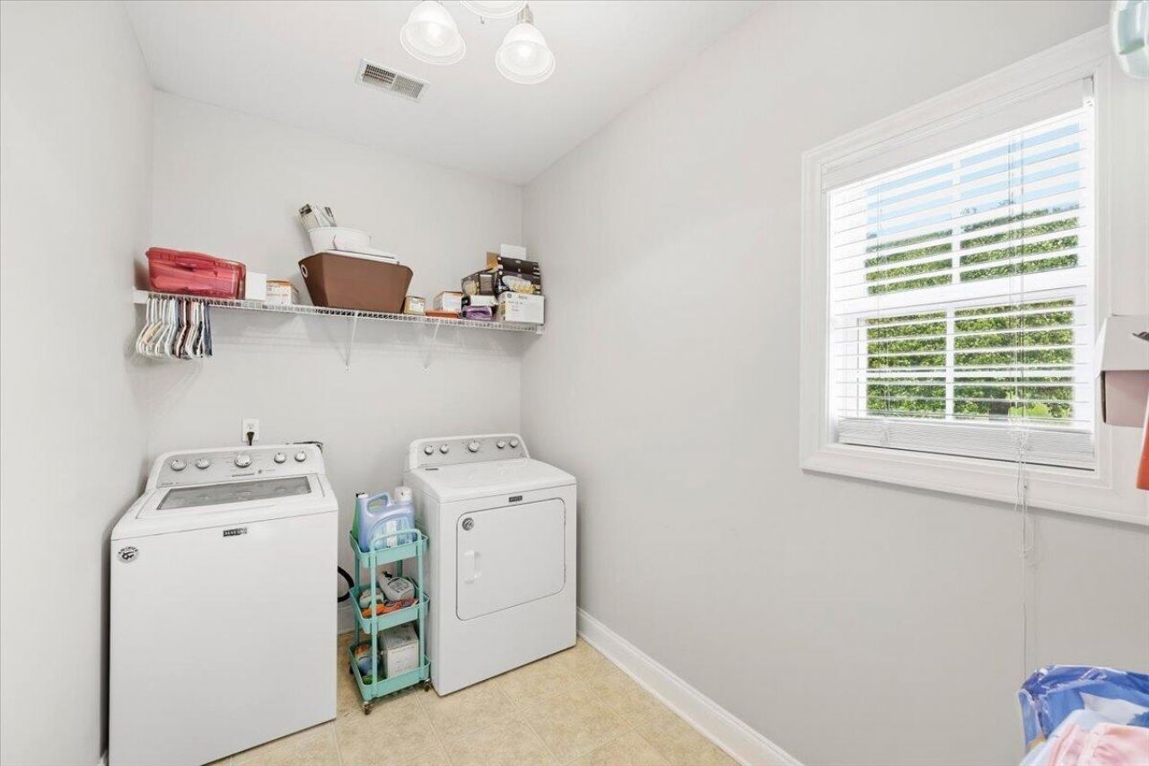 5008 Streamside Road Photo 30