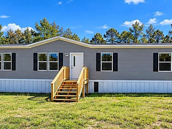 613 Willie Hodge Rd., Mullins, SC 29574