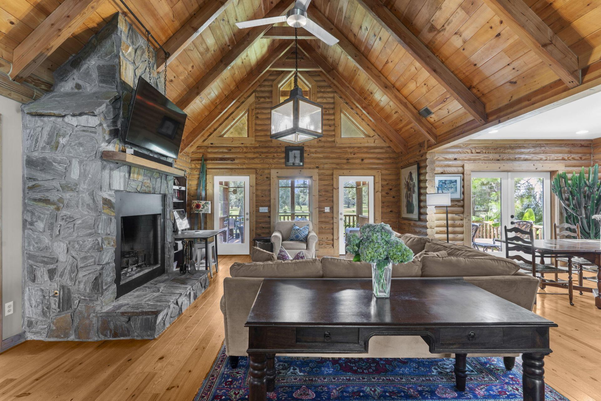 445 Carol Street Photo 5