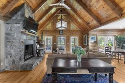 445 Carol Street photo 4
