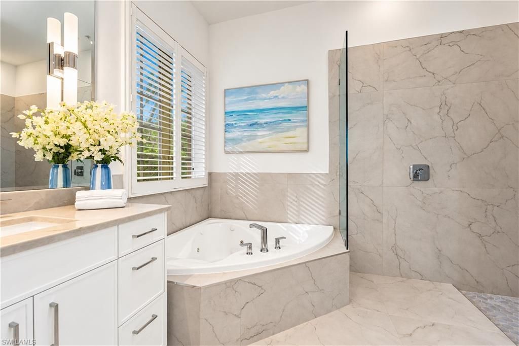 4840 W Boulevard Ct, Naples, FL 34103 Photo