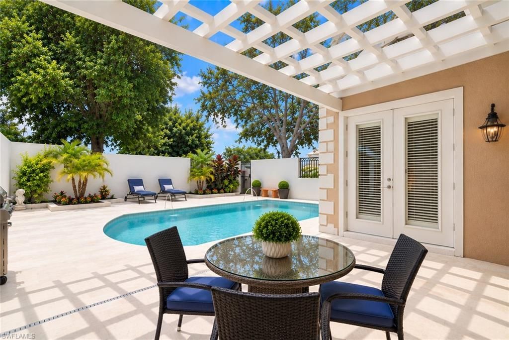 4840 W Boulevard Ct, Naples, FL 34103 Photo