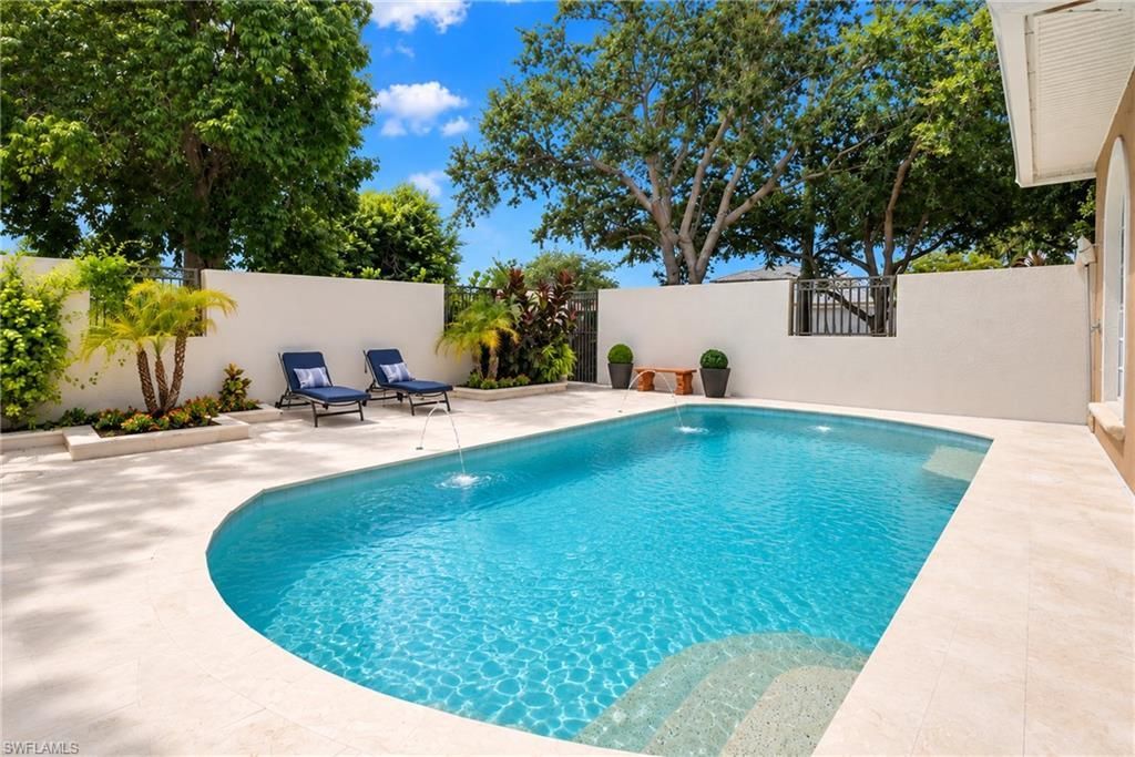 4840 W Boulevard Ct, Naples, FL 34103 Photo