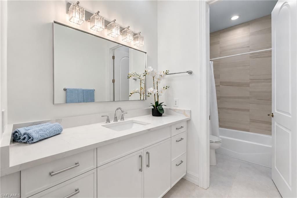 4840 W Boulevard Ct, Naples, FL 34103 Photo