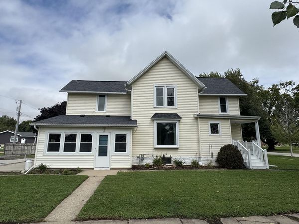 704 6th Street, Allison, IA 50602