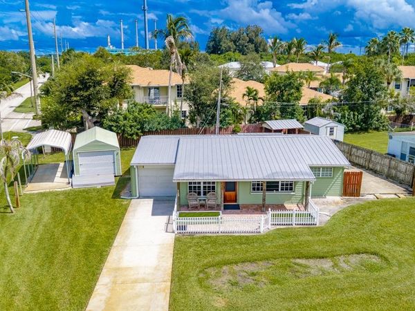 1790 5th Avenue, Vero Beach, FL 32960